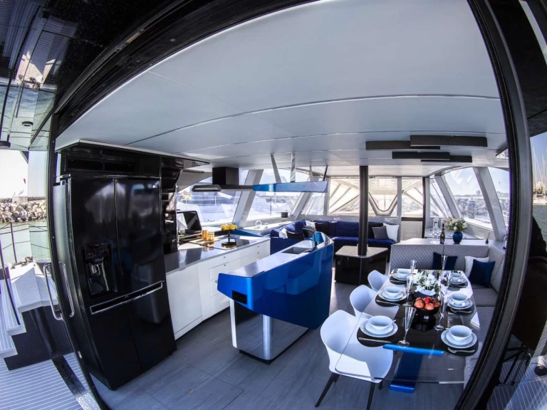 Noleggio Yacht di lusso Wave Catamarans con patente nautica