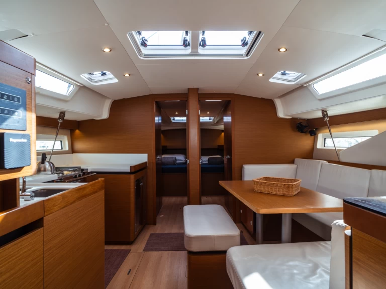 Barca a vela a noleggio a Olbia al miglior prezzo