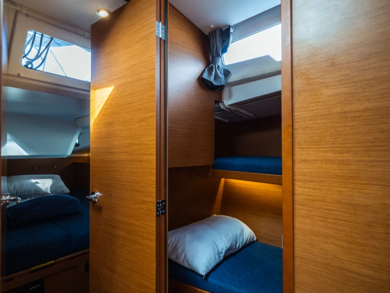 Noleggio barche Olbia economico Sun Odyssey 490