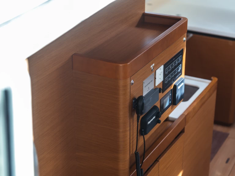 Noleggio Barca a vela con o senza skipper Jeanneau a Olbia