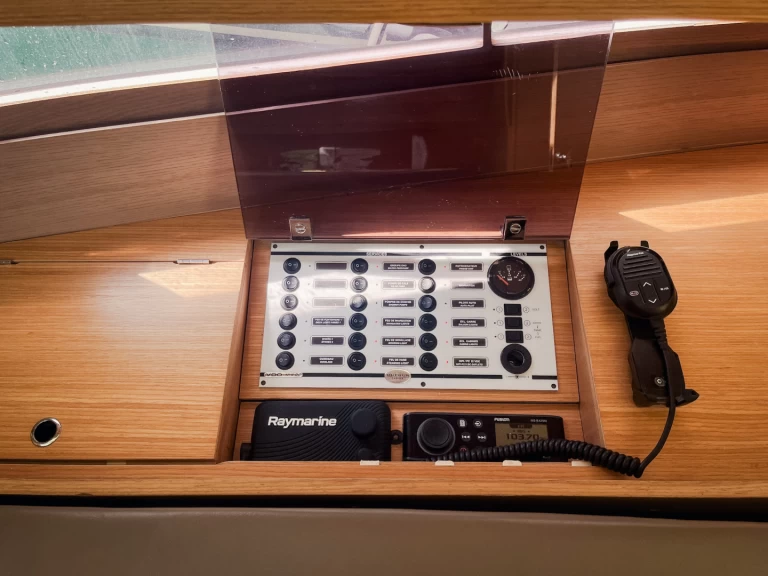 Noleggiare una Dufour Dufour 412 Grand Large a Olbia