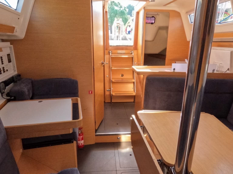 Noleggio a Isola – Elan Elan 354 Impression su SamBoat