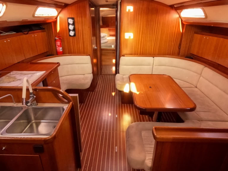 Barca a vela a noleggio a Isola al miglior prezzo