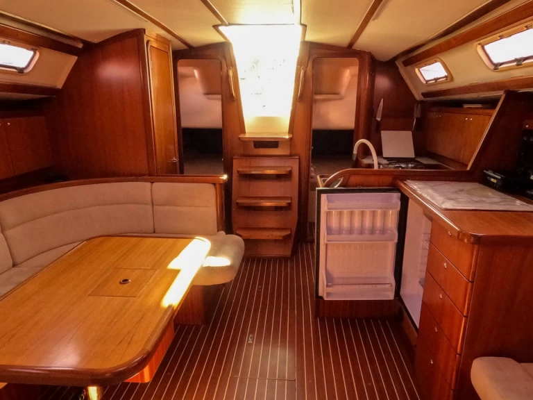 Triplast Y40 da affittare a  Isola