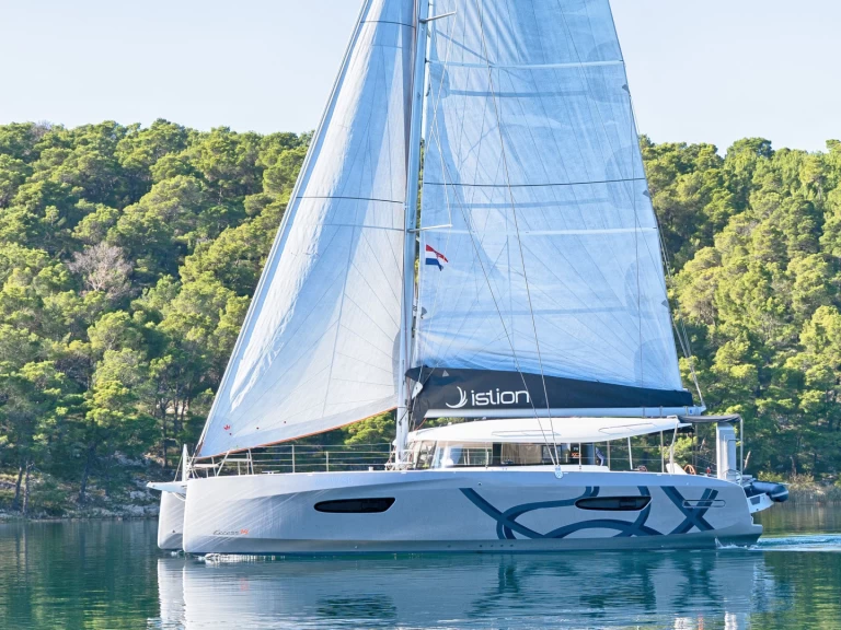 Noleggio Catamarano Excess con patente nautica