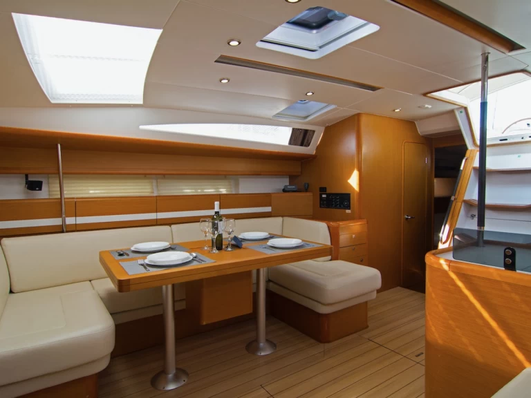 Noleggio Barca a vela a Komolac – Jeanneau Jeanneau 53