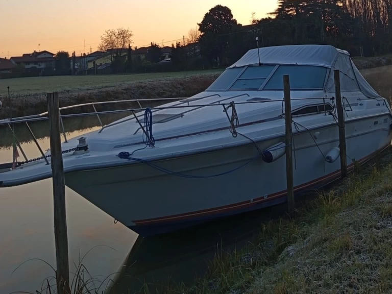 Noleggio Yacht di lusso con o senza skipper Sea Ray a Venezia