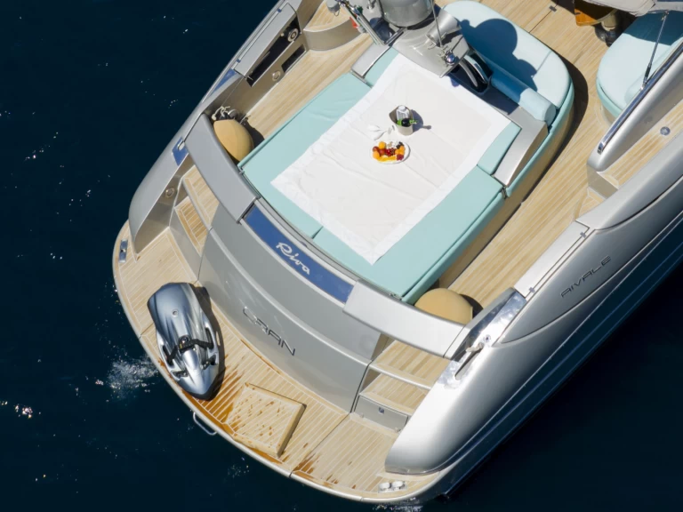 Noleggio Yacht di lusso con o senza skipper Riva a Italia