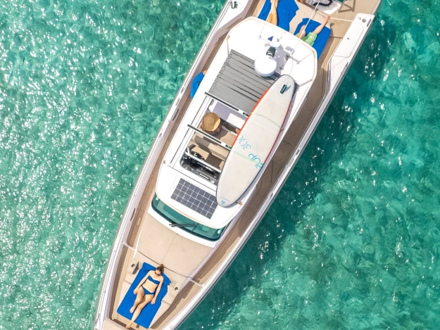 Barca a motore a noleggio a Porto-Vecchio al miglior prezzo