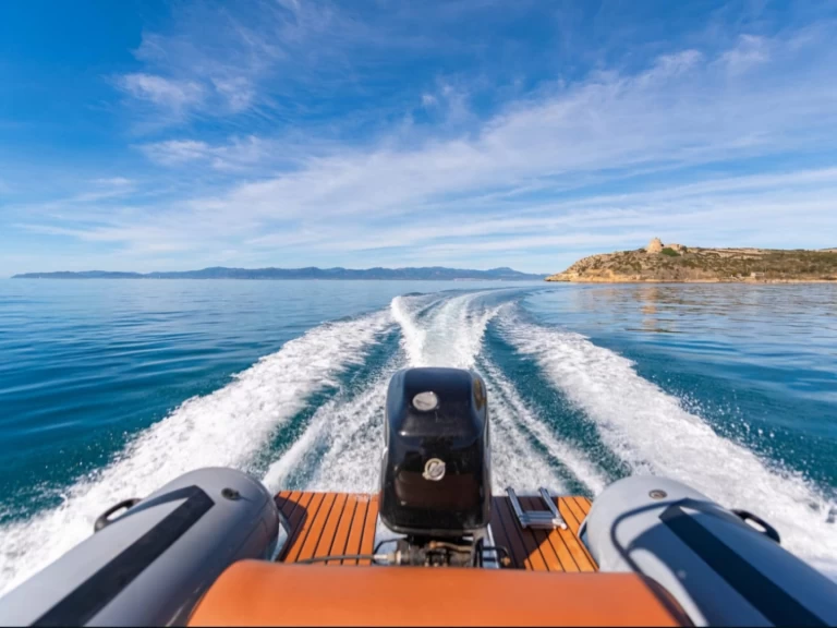 Noleggio Gommone con o senza skipper Sacs a Cagliari