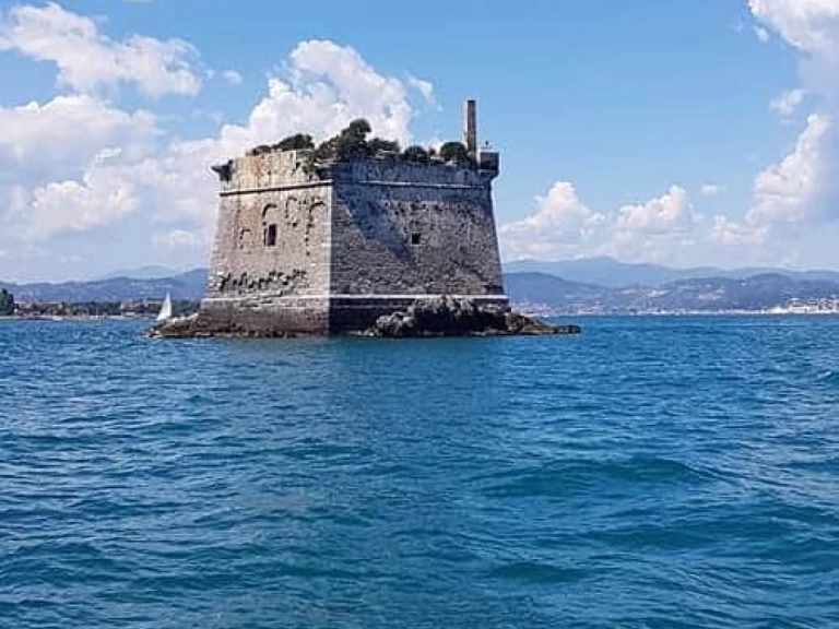 Noleggio barche La Spezia economico Azzura