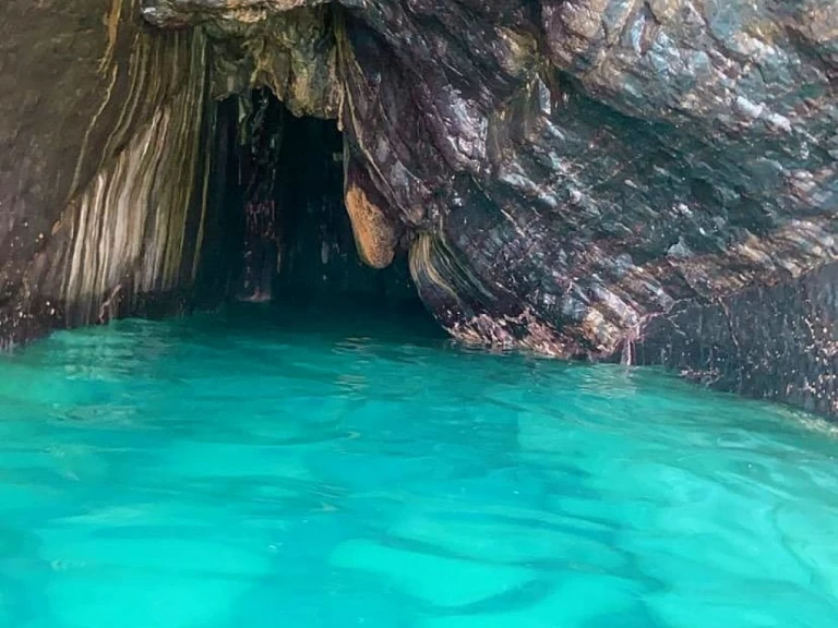 Noleggio Barca a motore a La Spezia – Ranieri Azzura