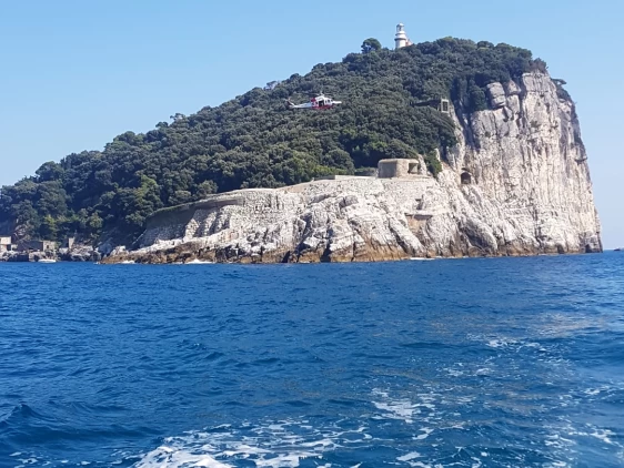 Noleggio Barca a motore con o senza skipper Ranieri a La Spezia