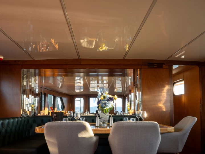 Noleggio Yacht di lusso Codecasa con patente nautica