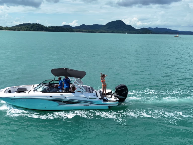 Noleggio Barca a motore Monterey con patente nautica