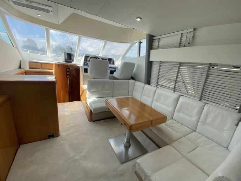 Noleggio a Álimos – Princess Princess 45 Fly su SamBoat