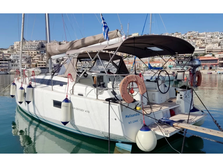 Noleggio a Il Pireo – Jeanneau Sun Odyssey 410 su SamBoat