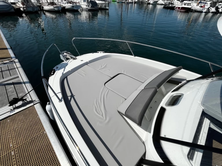 Jeanneau Cap Camarat 7.5 WA Serie 2 da affittare a  La Forêt-Fouesnant