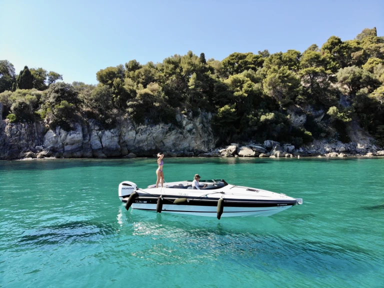 Noleggio barche Mentone economico Mito 23