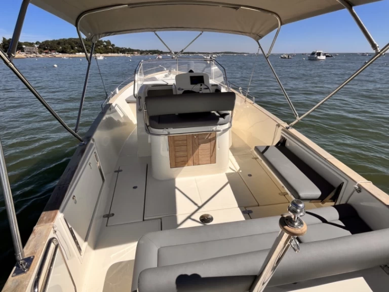 Noleggio Barca a motore Rhea con patente nautica