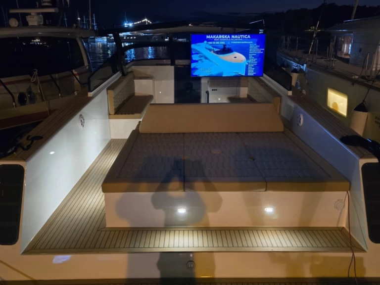 Noleggio Barca a motore a Macarsca – Felix 37 Felix 37