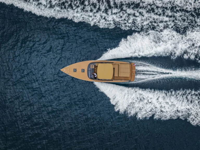 VanDutch VanDutch 40 da affittare a  Cannes