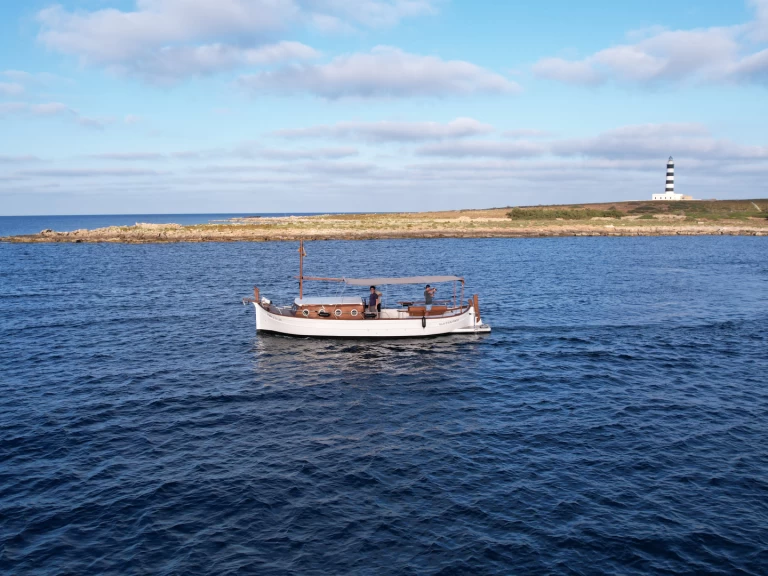 Noleggio barche Mahón economico llaut menorquin