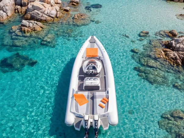 Noleggio Barca a motore con o senza skipper Panamera a Marina di Portisco