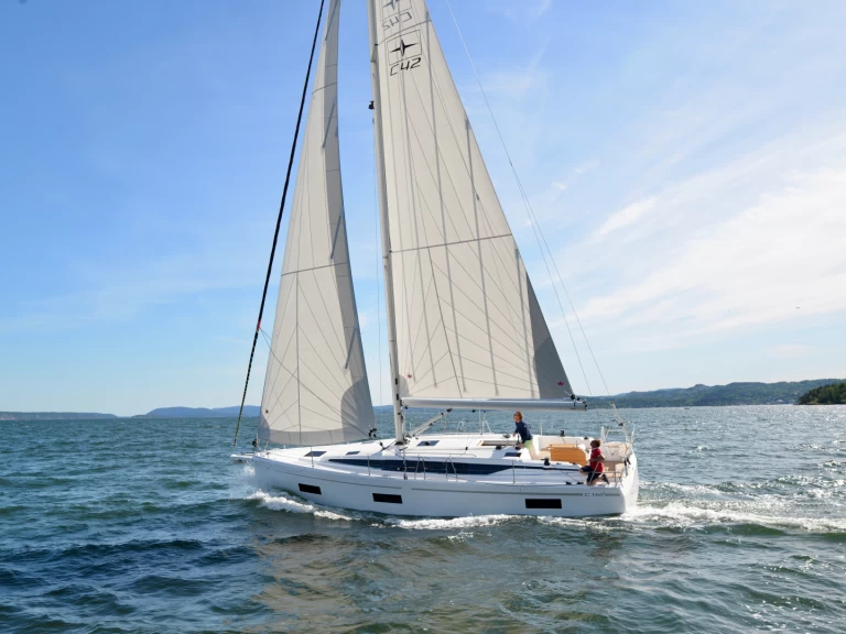 Noleggio barche Bavaria Bavaria C42 a Cecina su Samboat