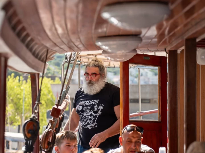 Barca a motore a noleggio a Almissa al miglior prezzo