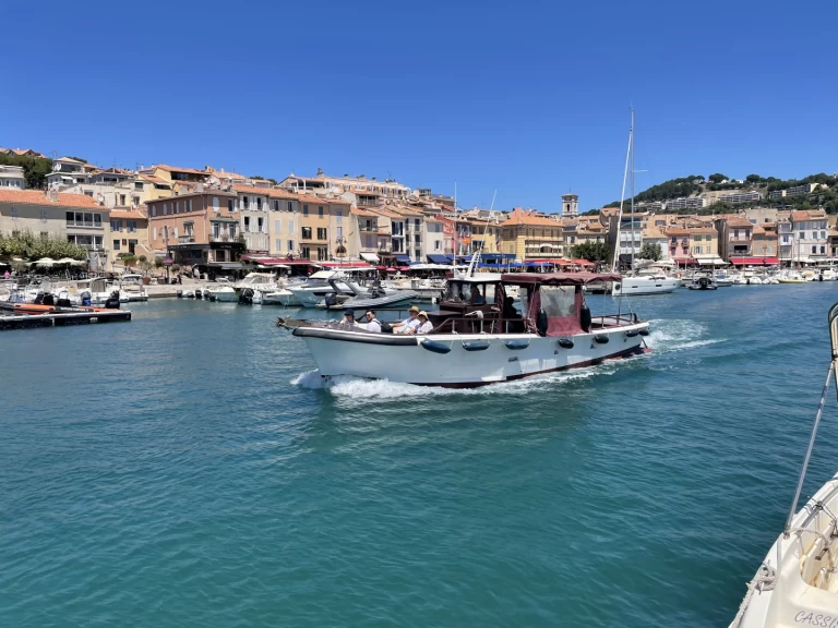 Noleggiare una Pantasso Bateau en bois  a Cassis
