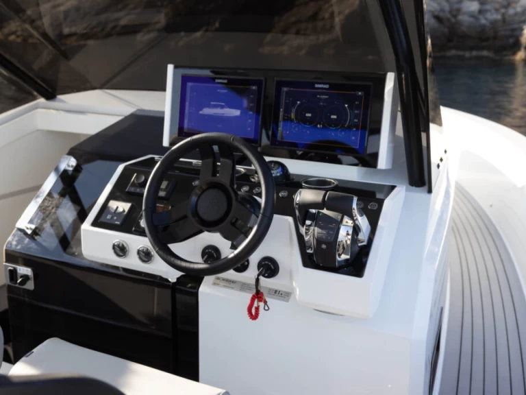 Noleggio barche De Antonio De Antonio 36 Hard Top a Ibiza Town su Samboat