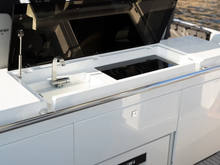 Noleggio Barca a motore con o senza skipper De Antonio a Ibiza Town