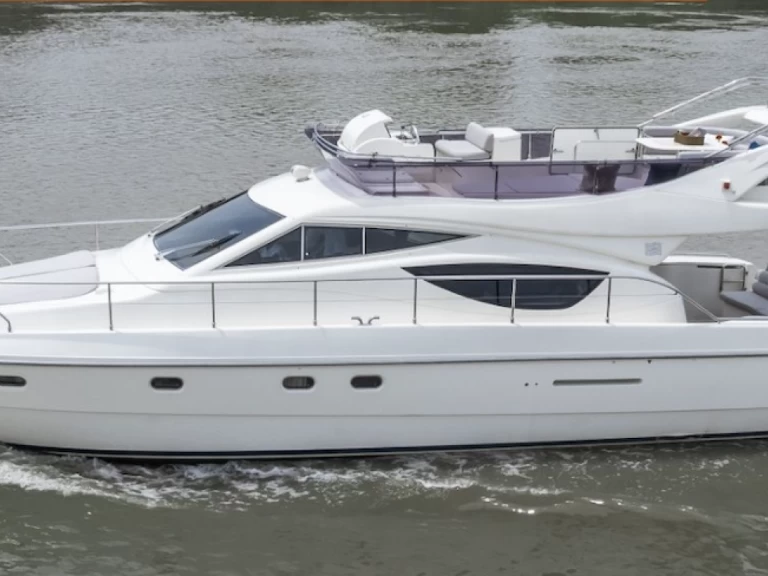 Noleggio barche Ferretti Ferretti 460 a Bang Kho Laem su Samboat