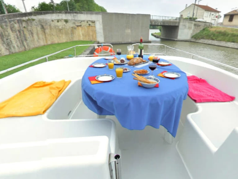 Noleggiare una Le Boat Salsa A a Homps