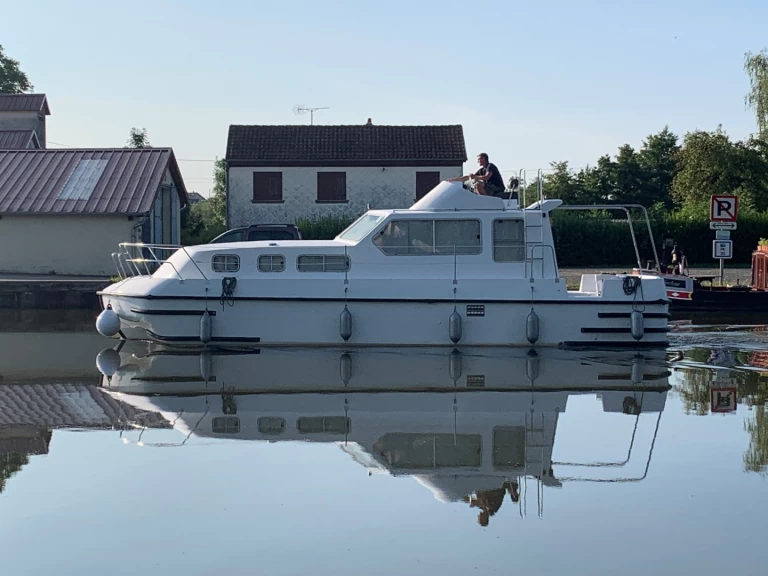 Noleggio a Mittersheim – Triton Triton 1050 Fly su SamBoat