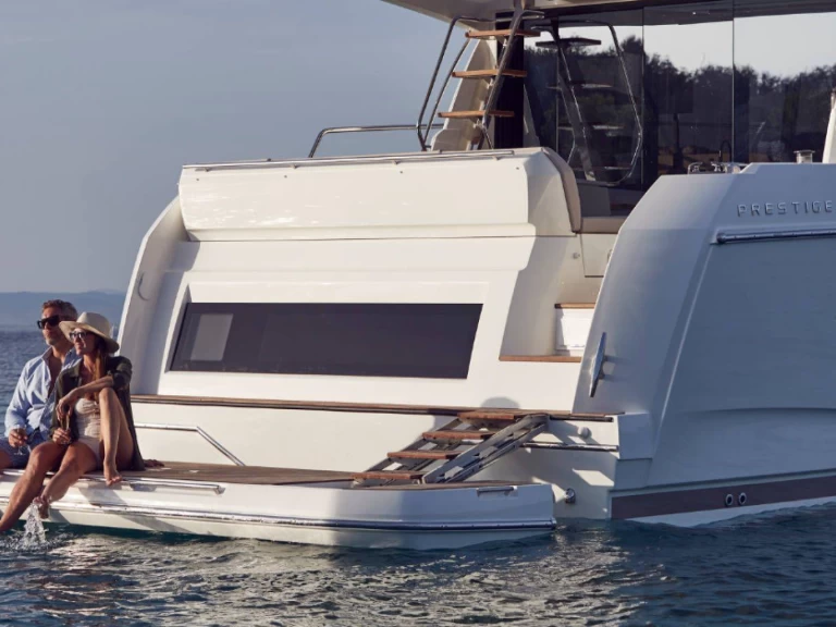 Noleggio a Beaulieu-sur-Mer – Prestige Yachts 520 Fly  su SamBoat