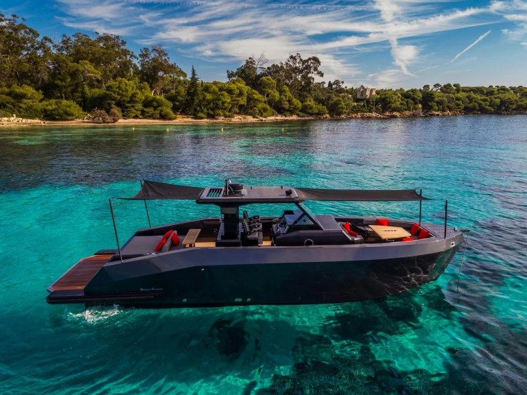 Noleggio Barca a motore Mazu Yachts con patente nautica
