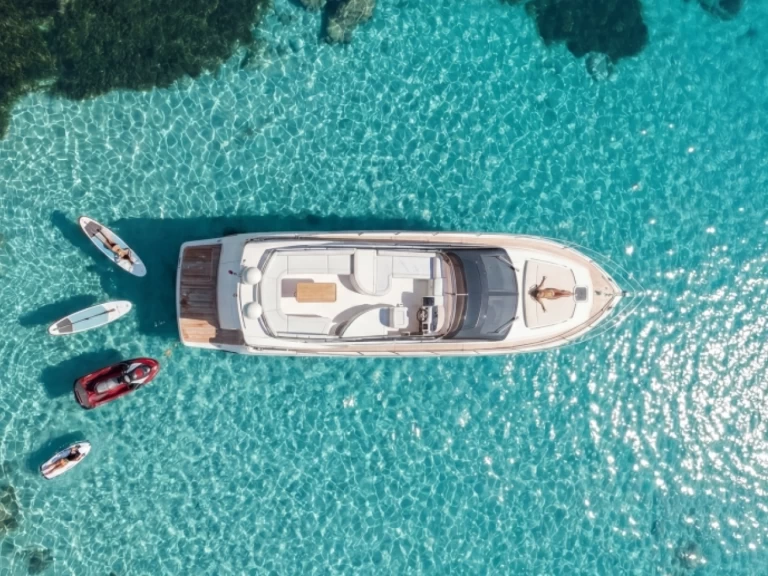 Noleggio Barca a motore Intermare con patente nautica