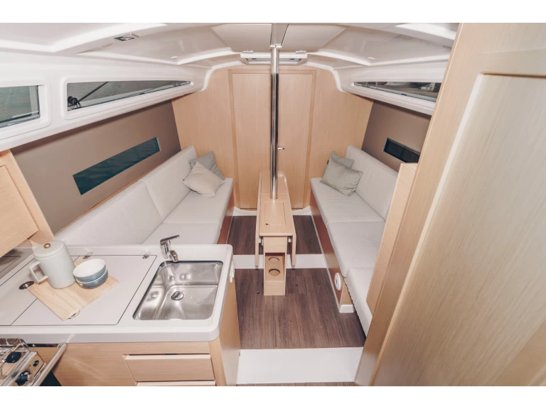 Noleggio Barca a vela con o senza skipper Bénéteau a Barcellona