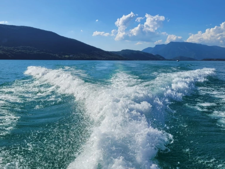 Noleggio barche Aix-les-Bains economico Horizon 210