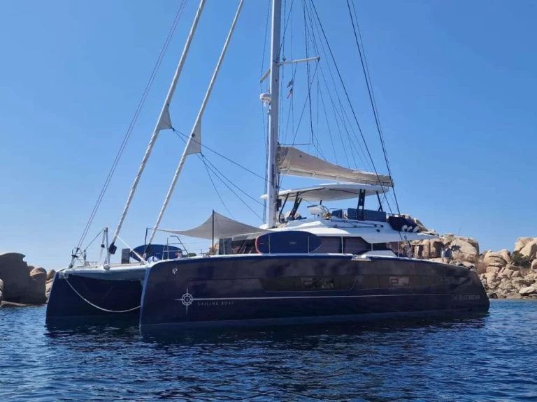 Noleggio Catamarano a Corsica – Fountaine Pajot The Blue Dream