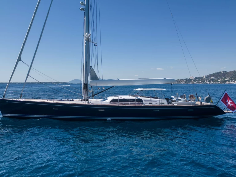 Yacht di lusso a noleggio a Lofoten al miglior prezzo