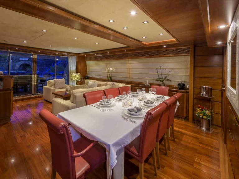 Noleggio barche Napoli economico Anne Marie