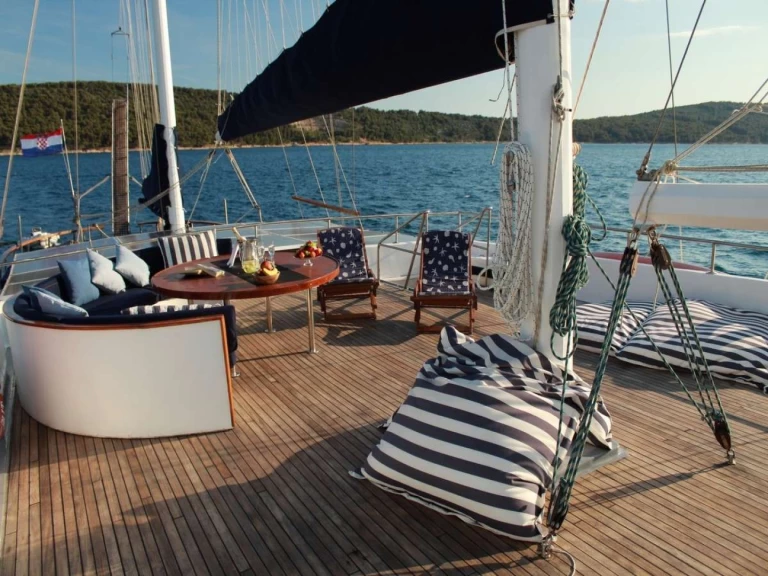Noleggio a Croazia – Custom BARBA su SamBoat