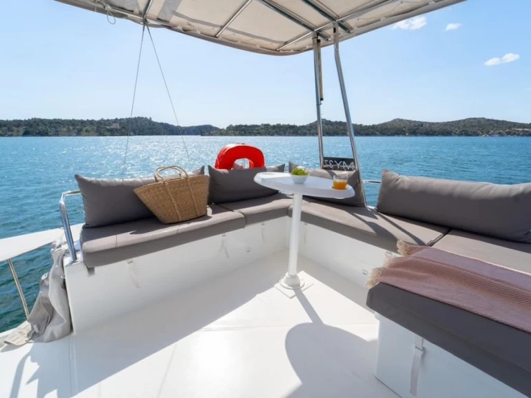 Noleggio Catamarano con o senza skipper Fountaine Pajot a Saint-Raphaël