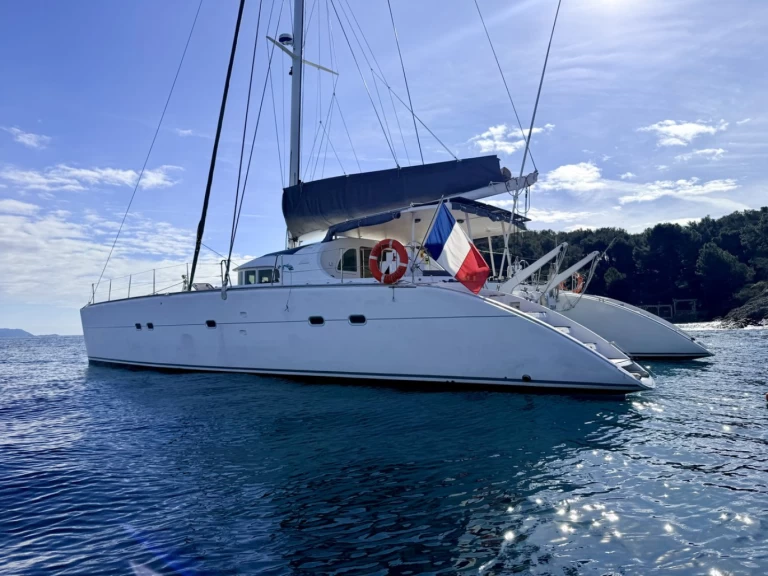 Noleggio Catamarano Lagoon con patente nautica