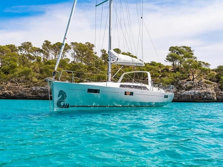 Noleggio barche Bénéteau Oceanis 41.1 a Álimos su Samboat