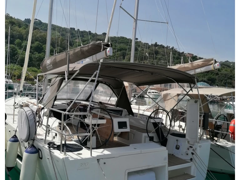 Noleggio a Capo d'Orlando – Dufour Dufour 390 Grand Large su SamBoat