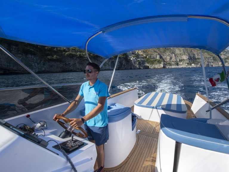 Noleggio barche Positano economico 34 FT